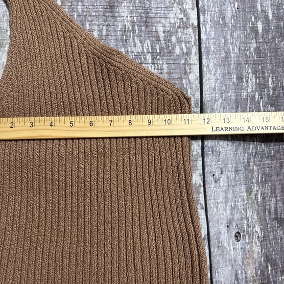 NWTs Revolve Nolan Tank - Picture 6 of 9